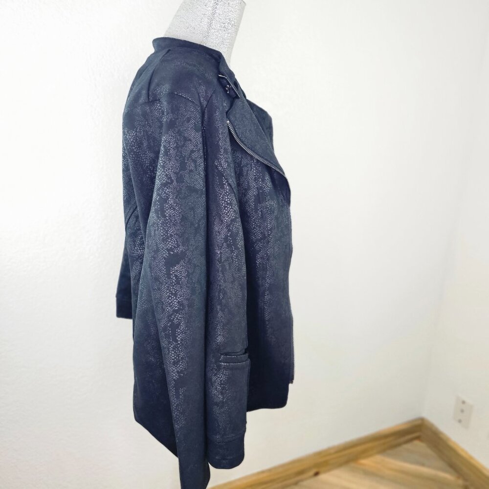 Torrid NWT! Studio Ponte Moto Jacket Python Print… - image 4